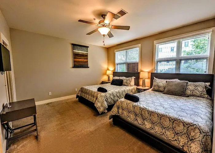 Cashville - Stylish Condo Minutes From Broadway