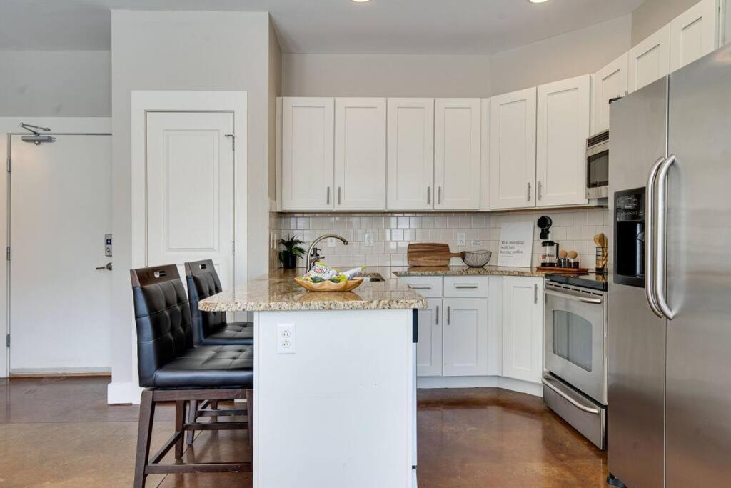 Cashville - Stylish Minutes From Broadway Appartement