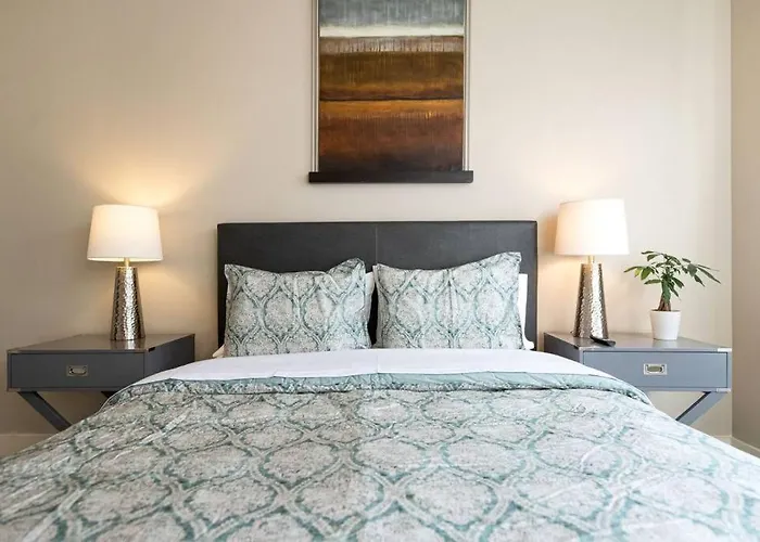 Cashville - Stylish Condo Minutes From Broadway